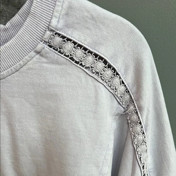 Easel NWT Light Purple/lavender Lace/Crochet Accent Sweatshirt - Picture 4 of 6